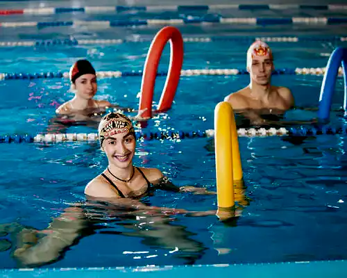Yetişkinler İçin Özel Yüzme Derslerinin Faydaları